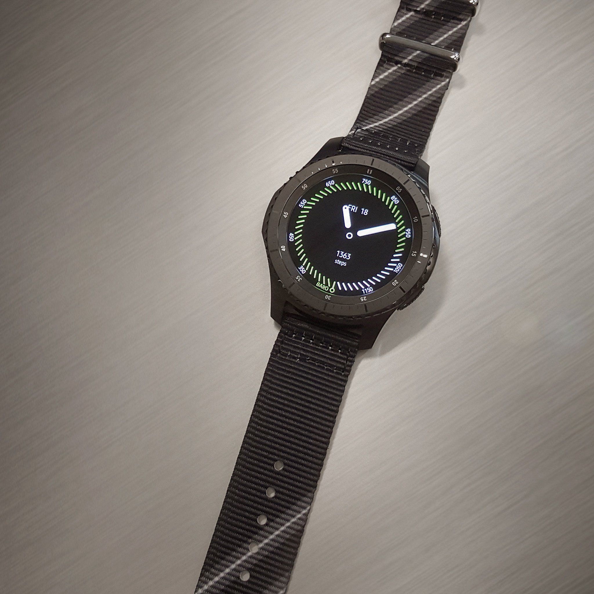 Samsung Gear S3 with Black Razor Strap by #varioclub member Samuel