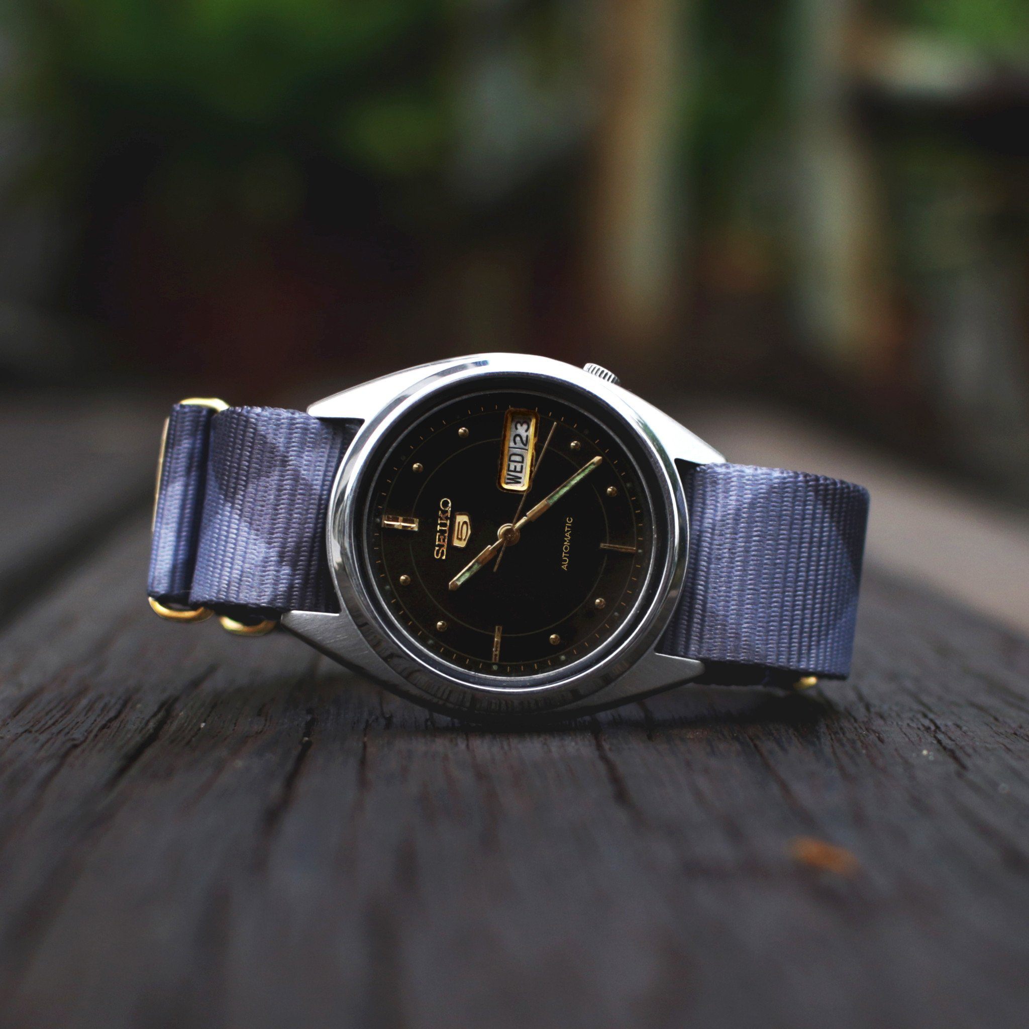 Vintage Seiko 5 on Mono Plaid 18mm strap