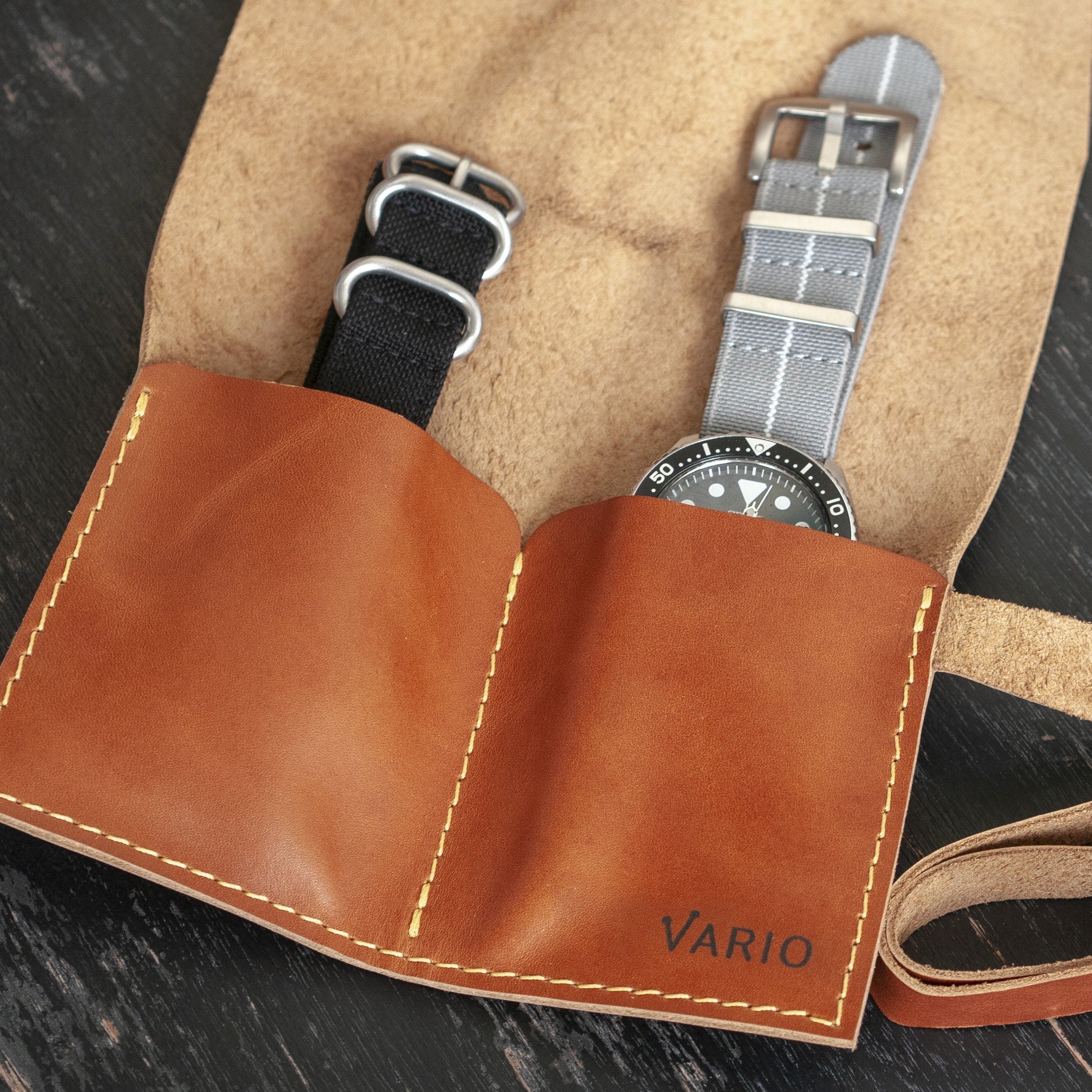 Presenting our Vario Belarus Travel watch roll in nice caramel brown colour