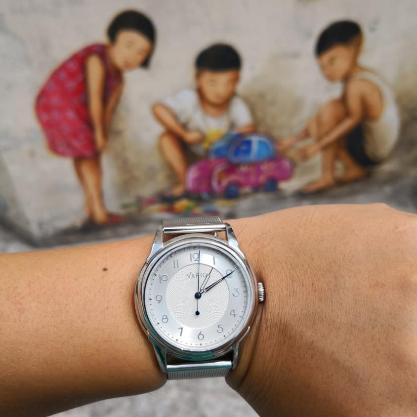 Vario Art Deco prototype in Chinatown