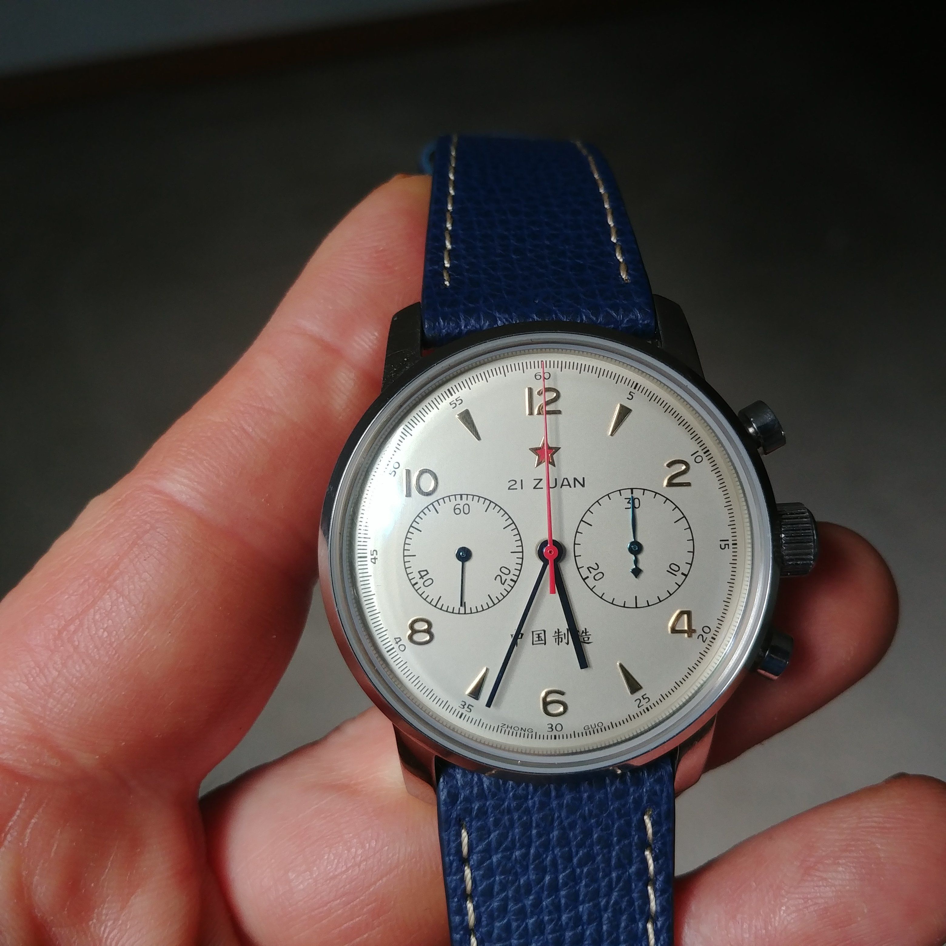 What do you think of our vintage Italian leather watch strap on this gorgeous Seagull 1963 ? Photo by #varioeveryday member John