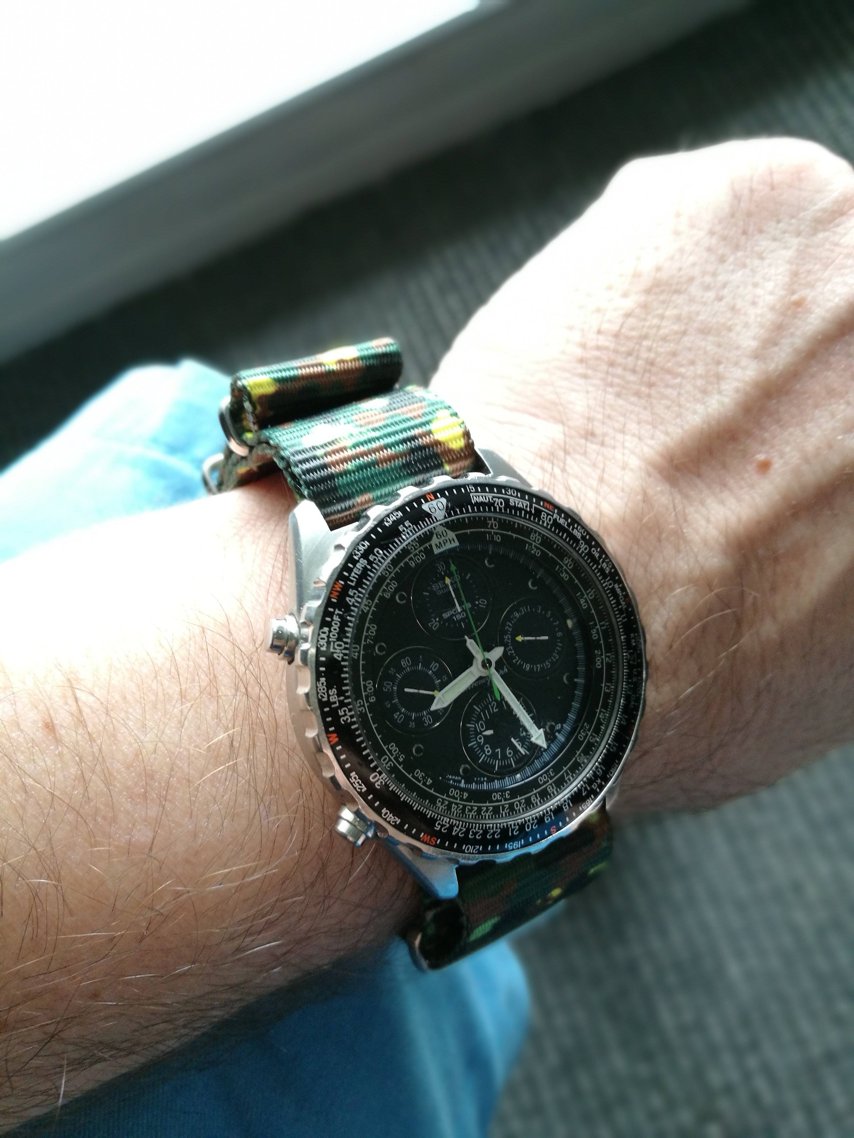 Seiko watch with Vario Camo Green strap. Photo by #varioeveryday member