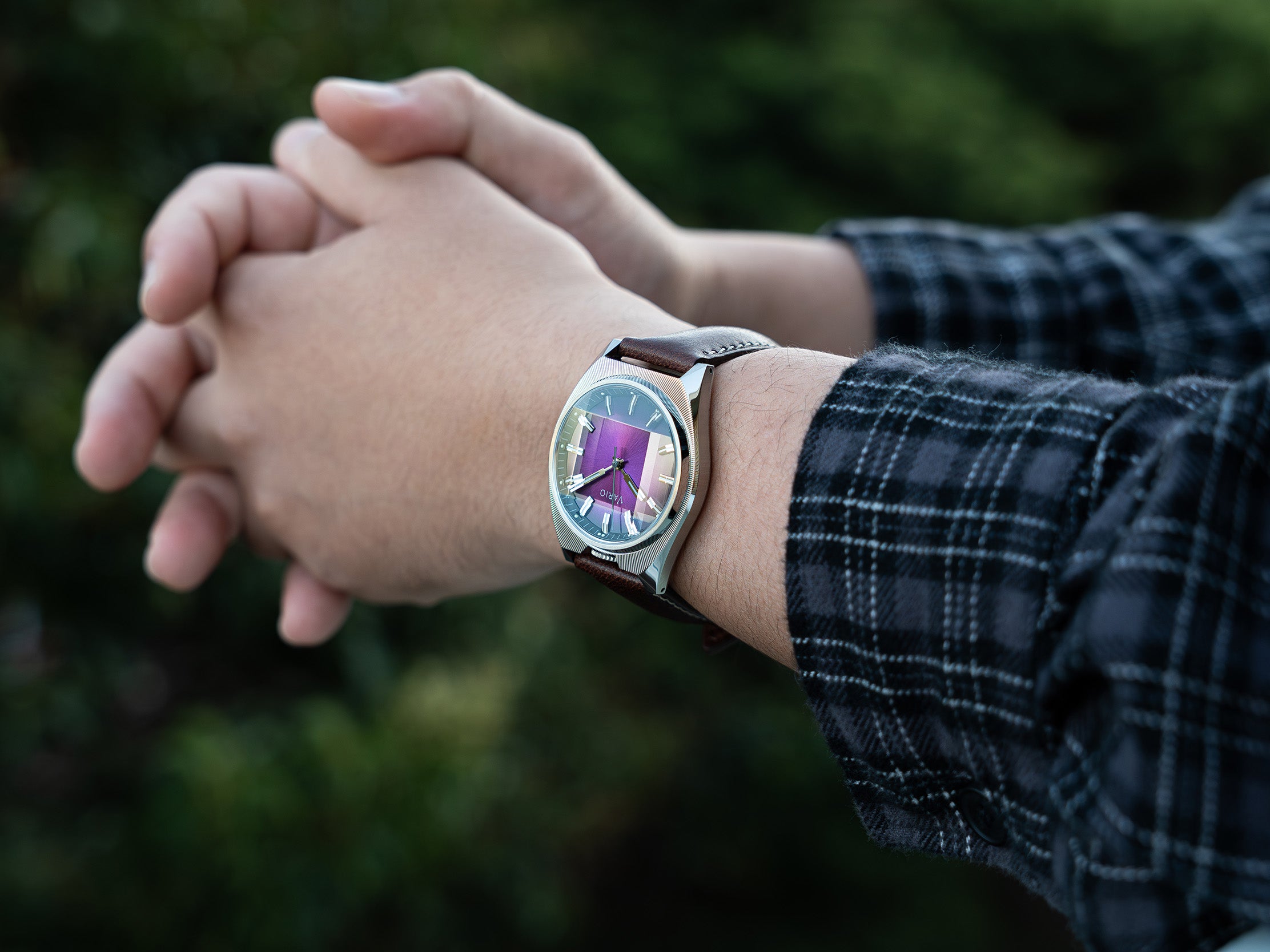 Vario Vintage Veg Tan Embossed Italian Leather dark brown