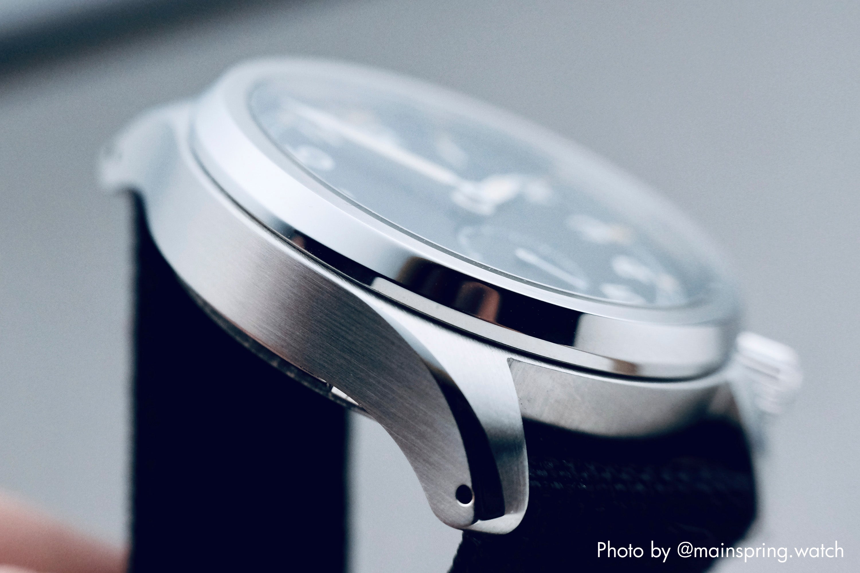 Vario 1945 D12 Raven Black Field Watch