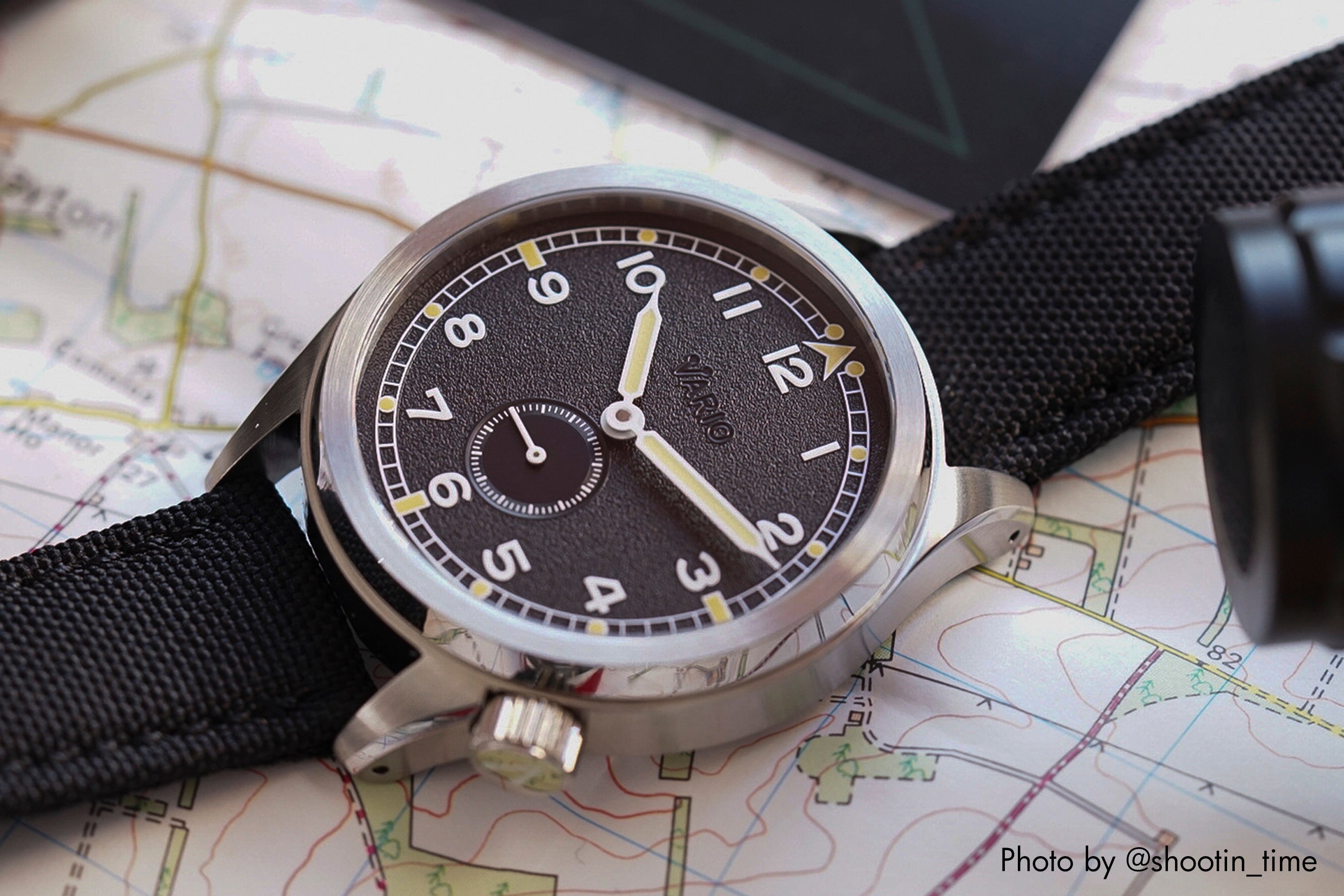 Vario 1945 D12 Raven Black Field Watch