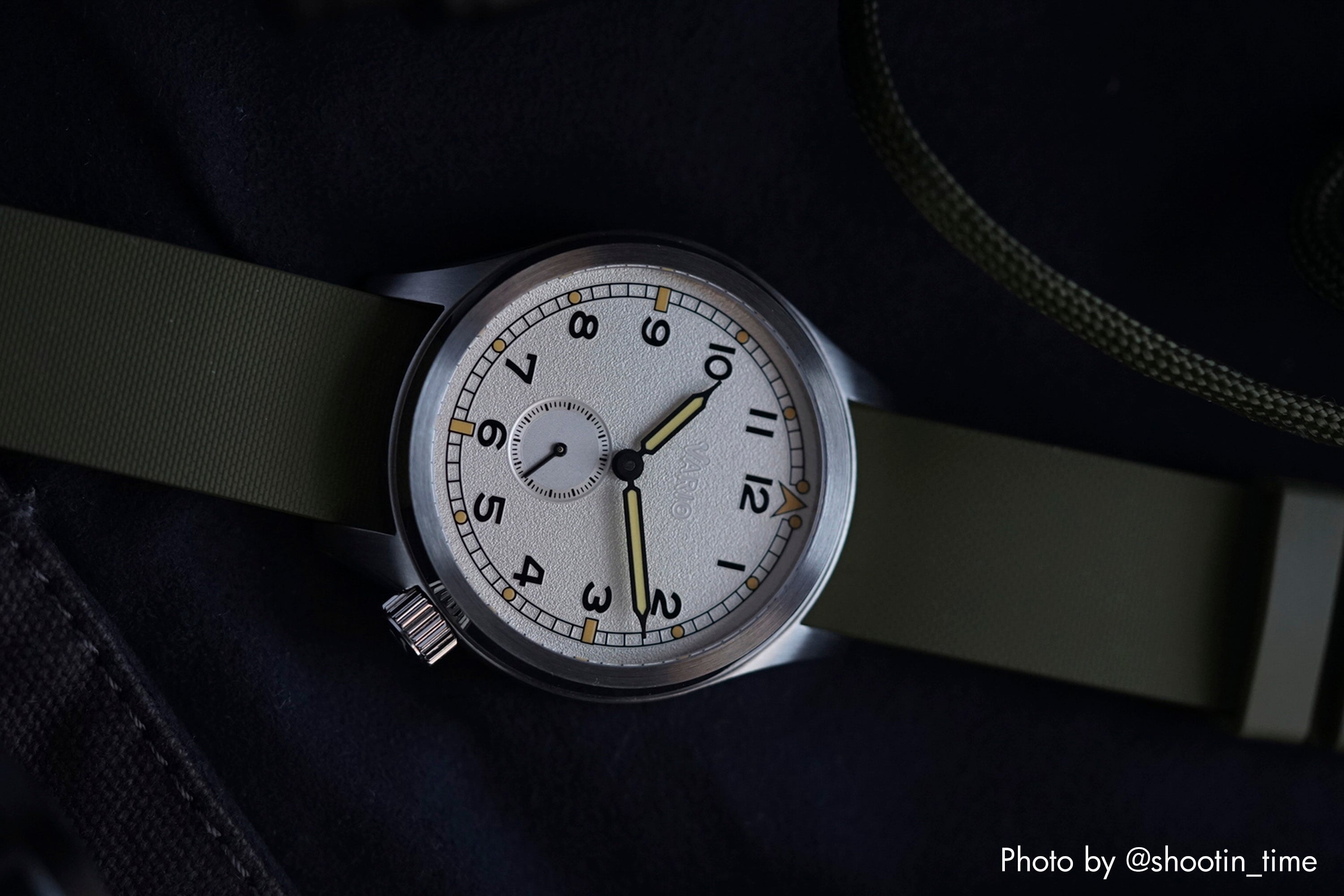 Vario 1945 D12 Sand Beige Field Watch