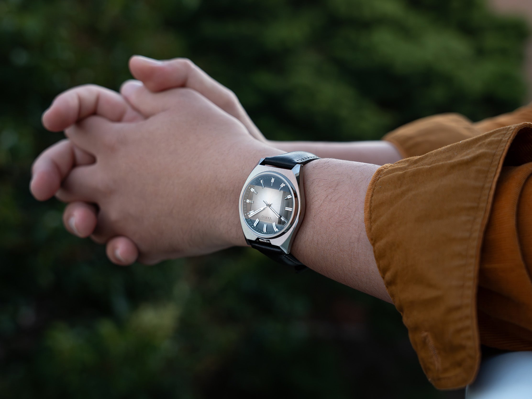 Vintage Veg Tan Embossed Italian Leather black