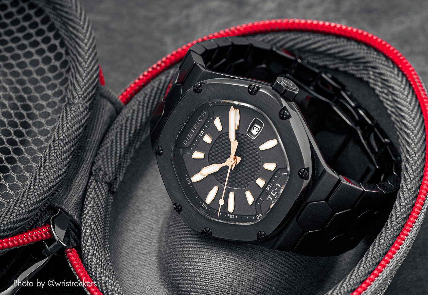 Deluxe Charcoal Black with Grey Zipper Watch Travel Case