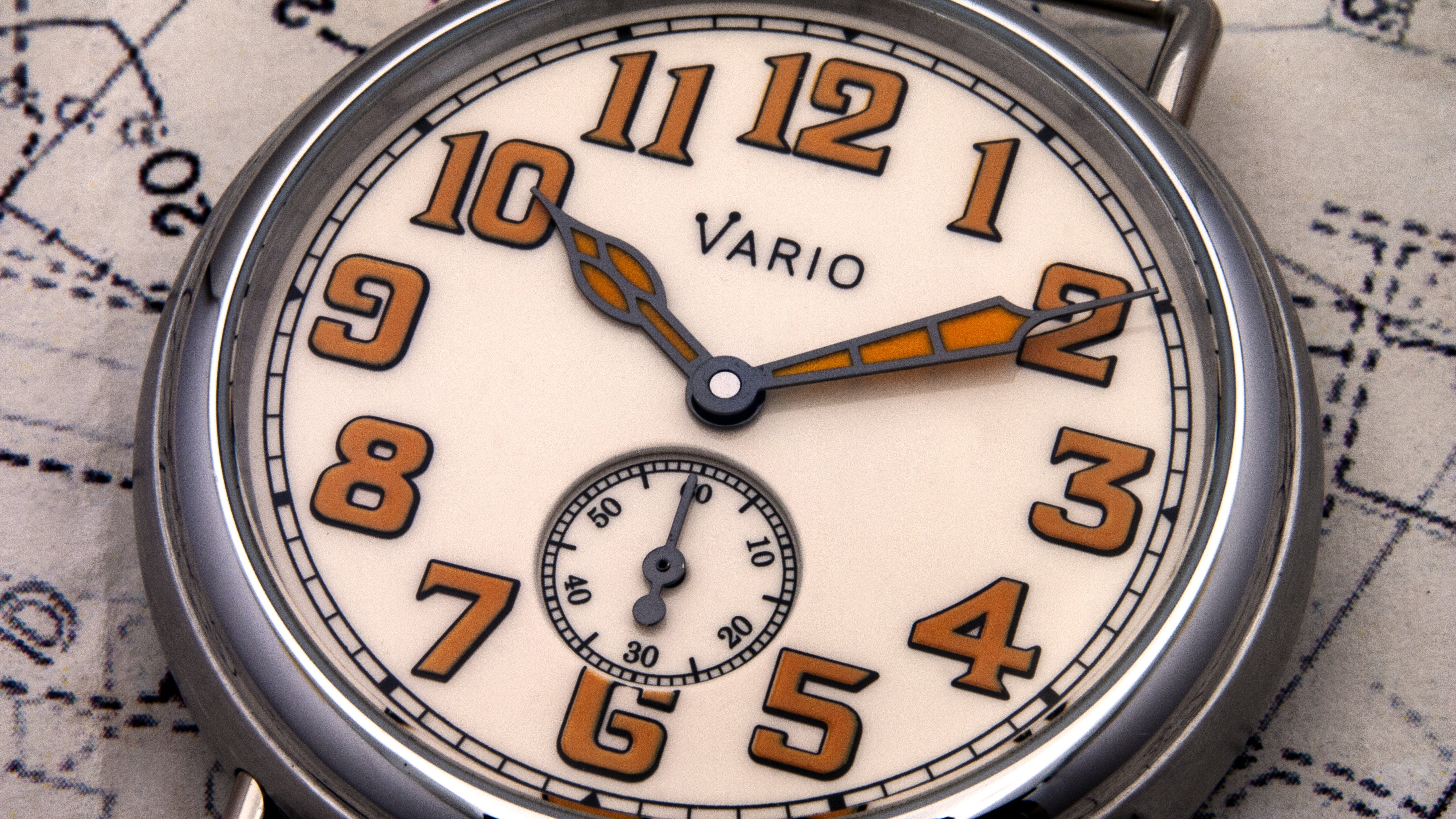vario 1918 trench field watch cream dial orange lume 37mm