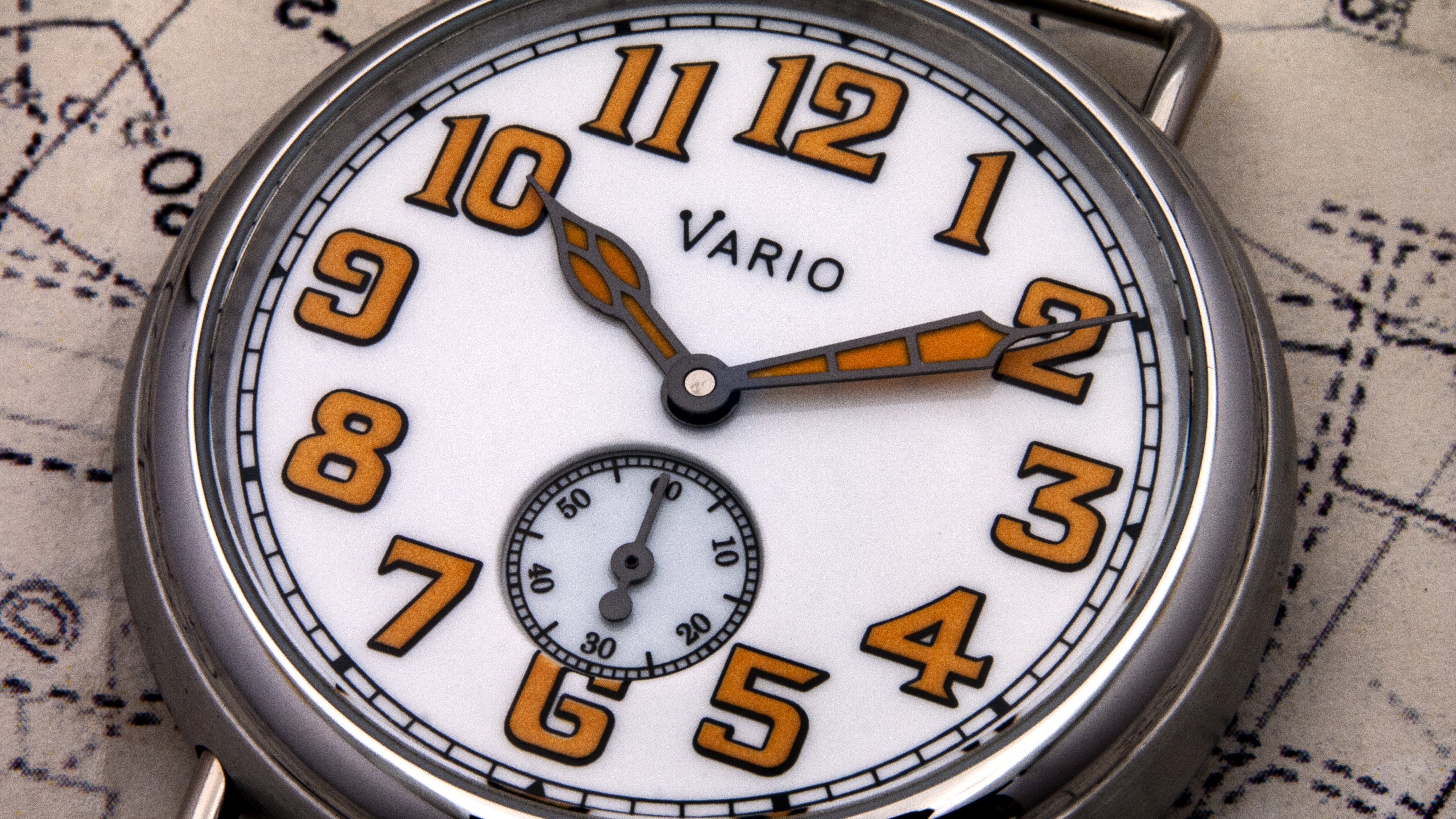 vario 1918 trench field watch white dial orange lume 37mm