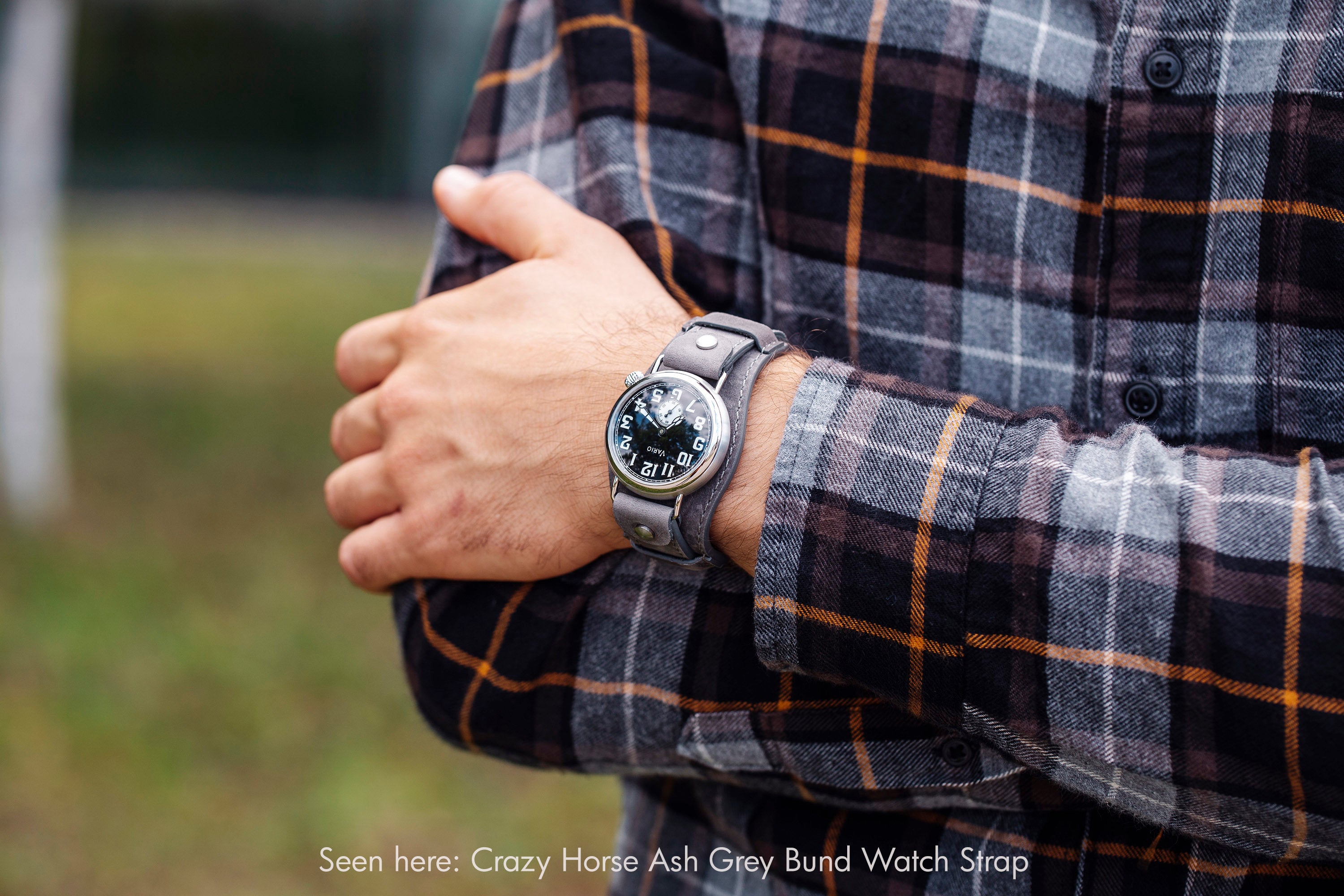 vario 1918 trench watch with grey bund strap