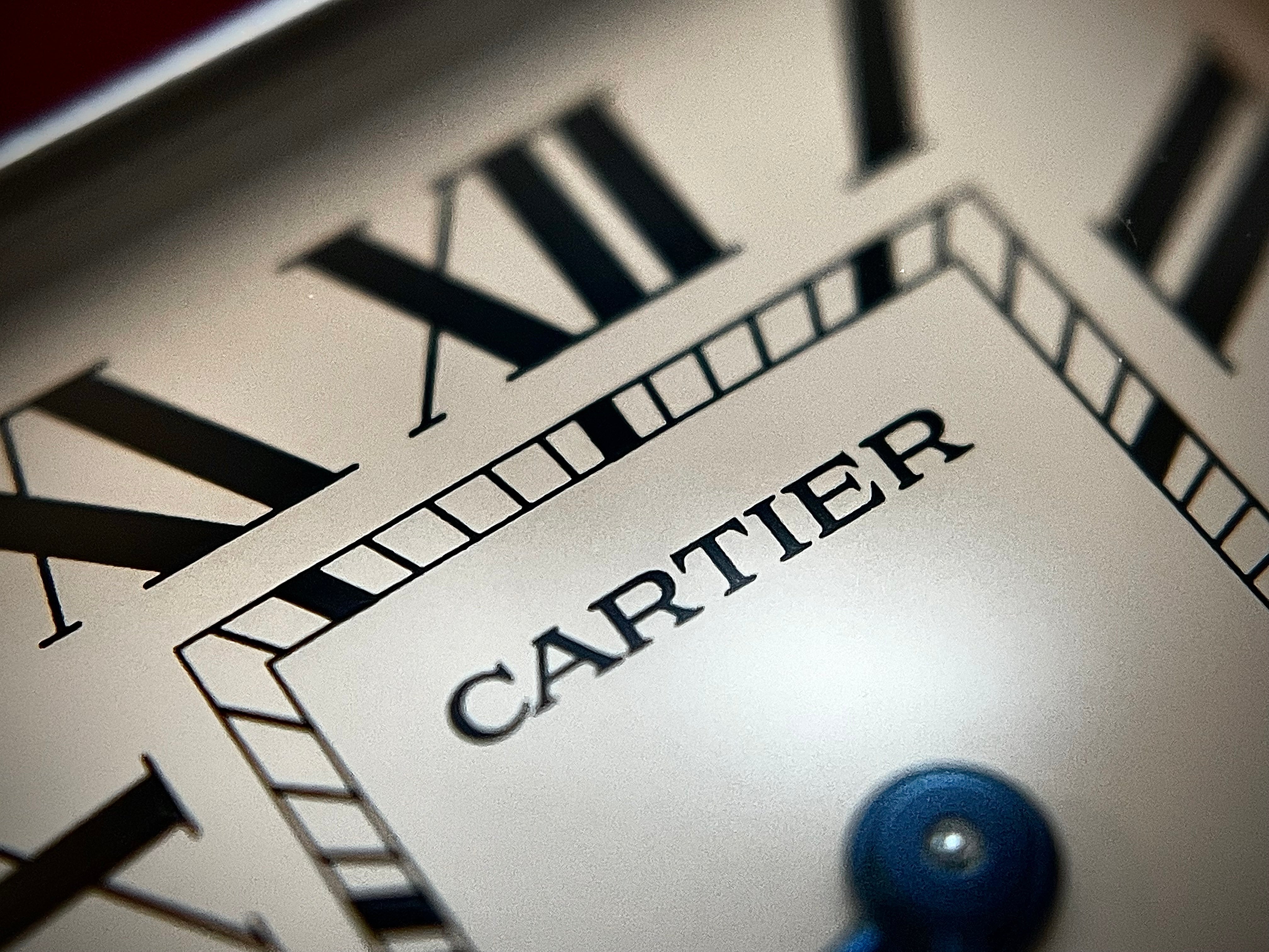 Simple and Perfect – The Cartier Tank Must | VARIO