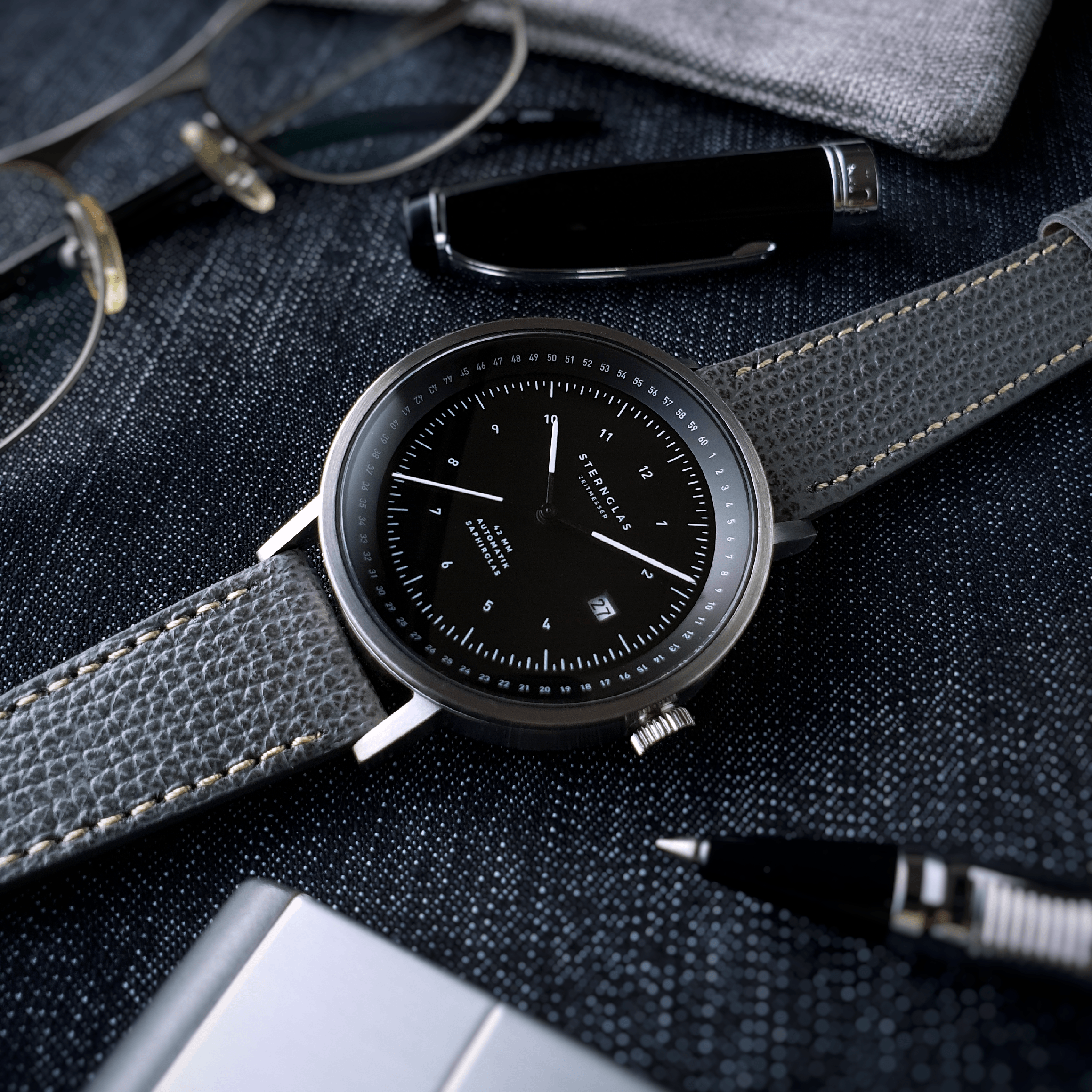Check out this awesome photo by @dp.graphics featuring our Italian leather on Sternglas watch