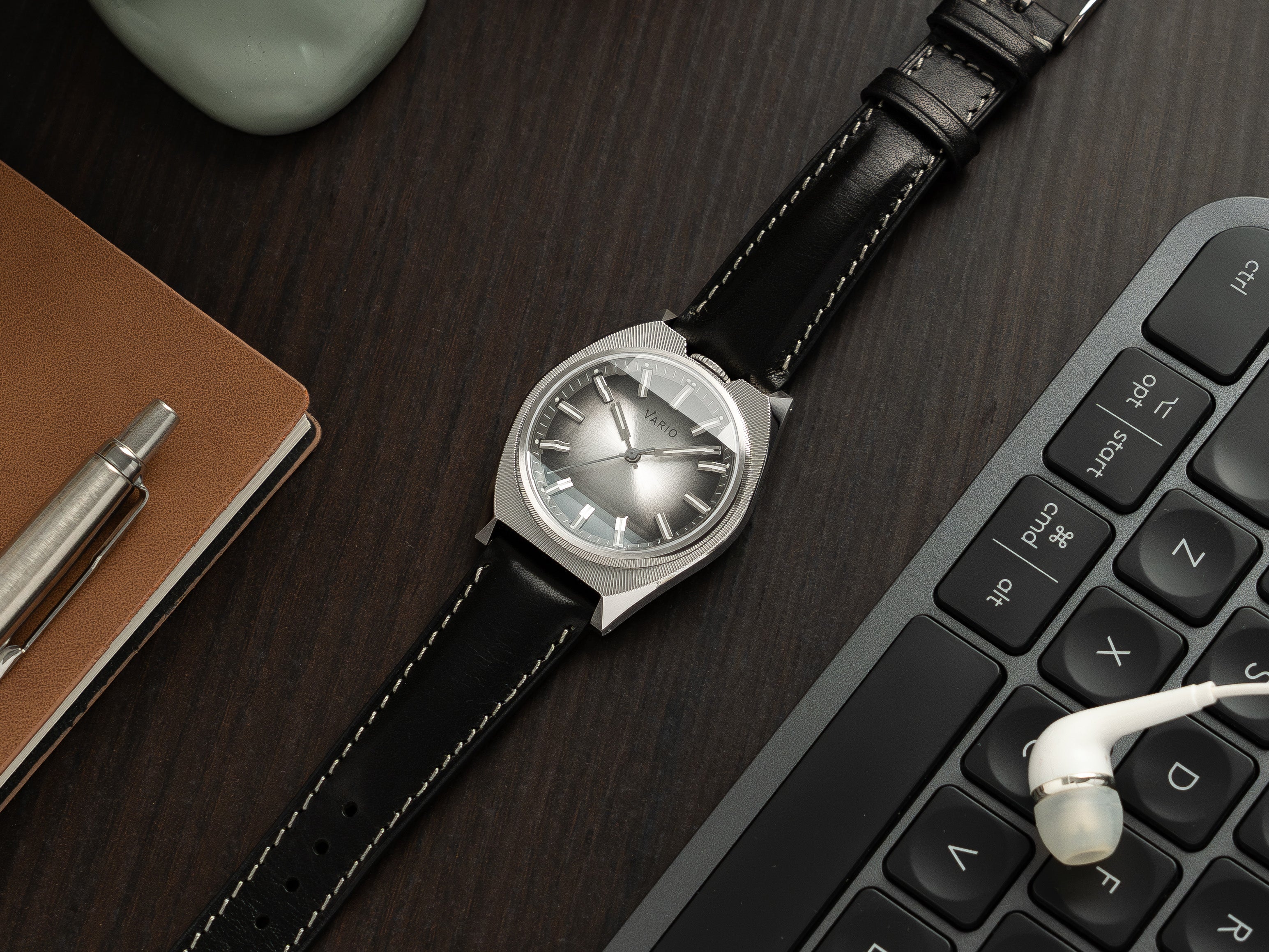 Vintage Veg Tan Embossed Italian Leather black
