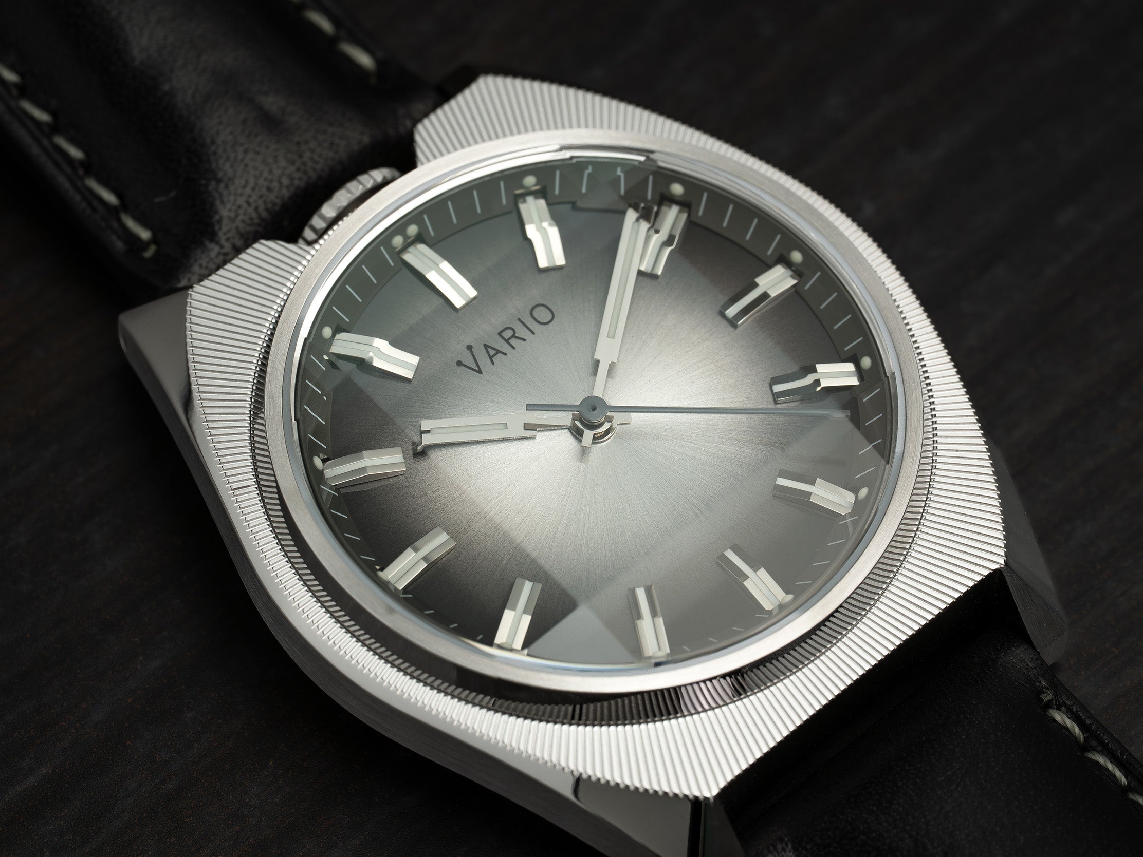 Vario Futurist faceted crystal watch 