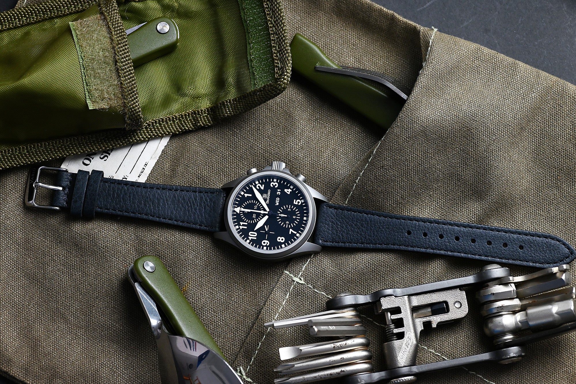 Damasko watch with vario german leather strap