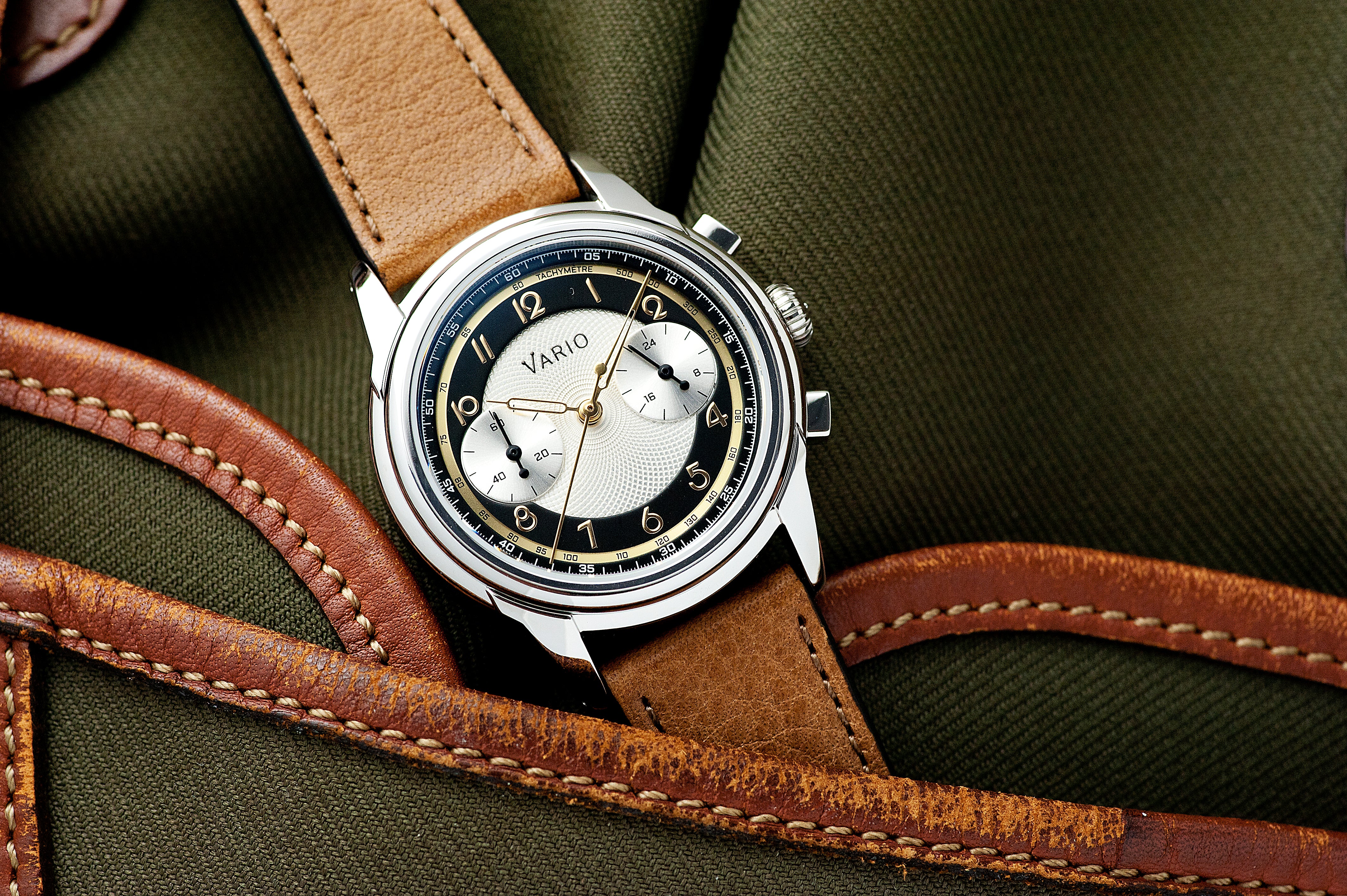 Vario Empire White Tuxedo Gold Tachymètre Chronograph Watch