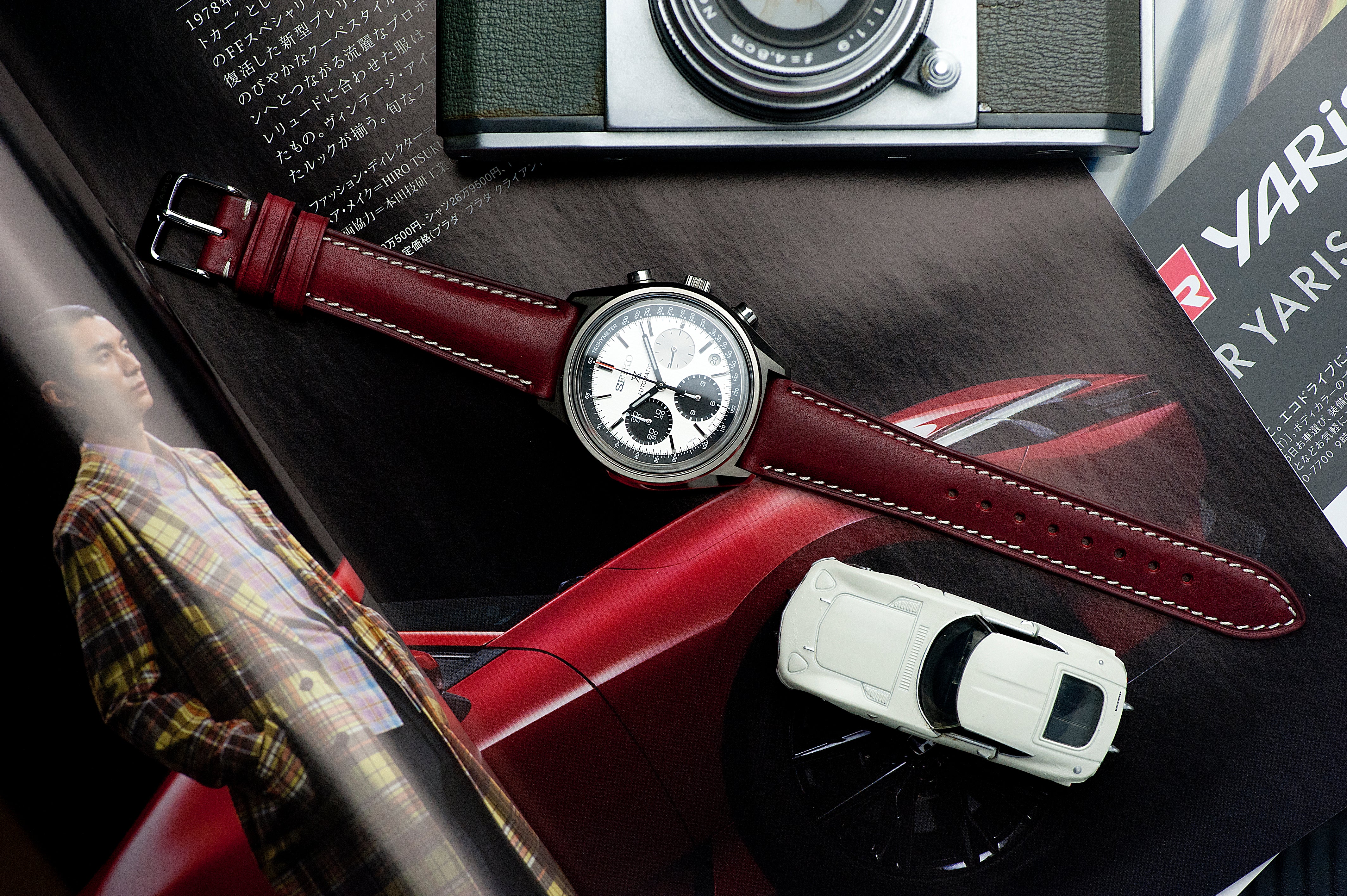 Vario Vintage Veg Tan Embossed Italian Leather red