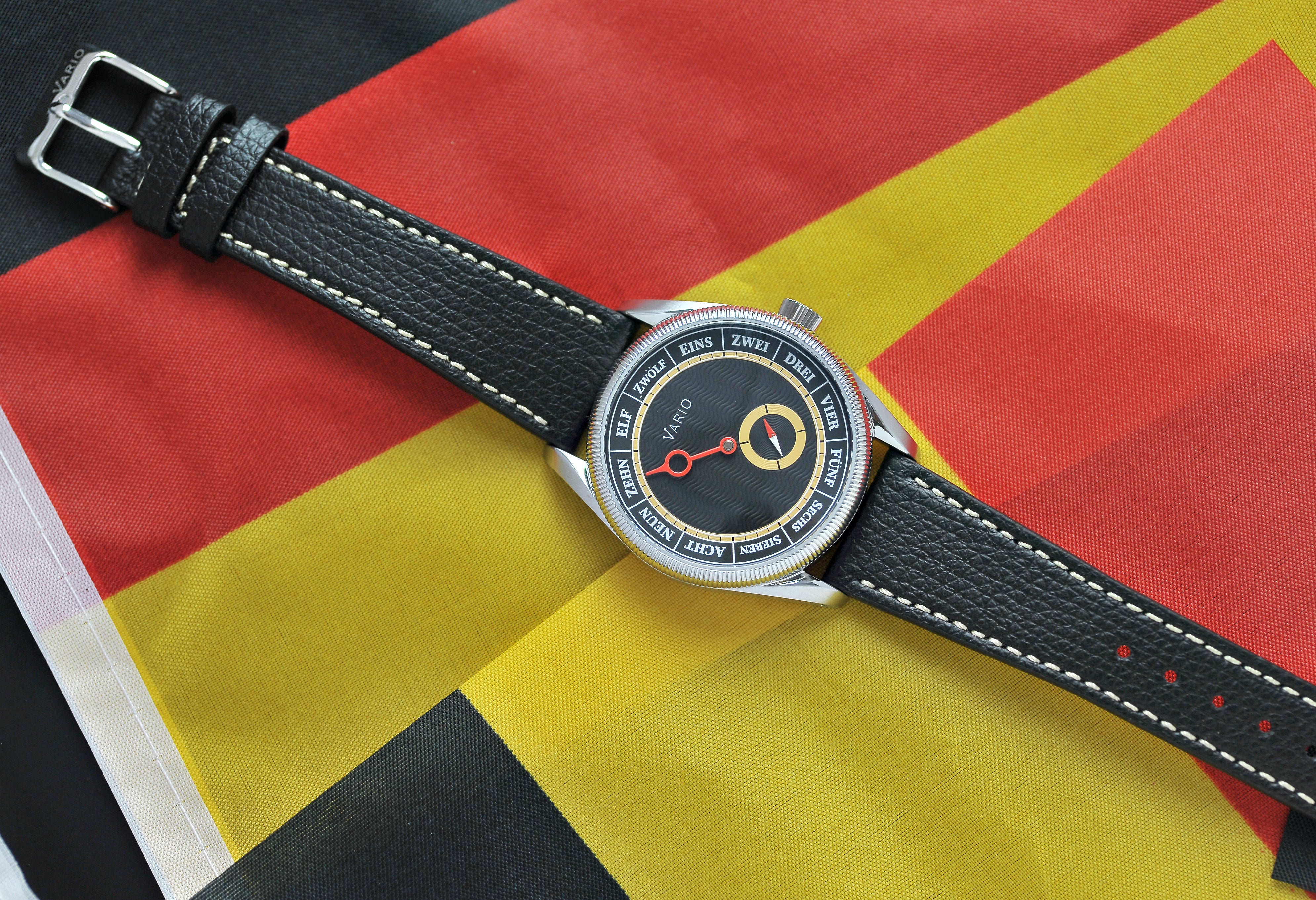 Vario NAVI Voyage Single Hand Watch 