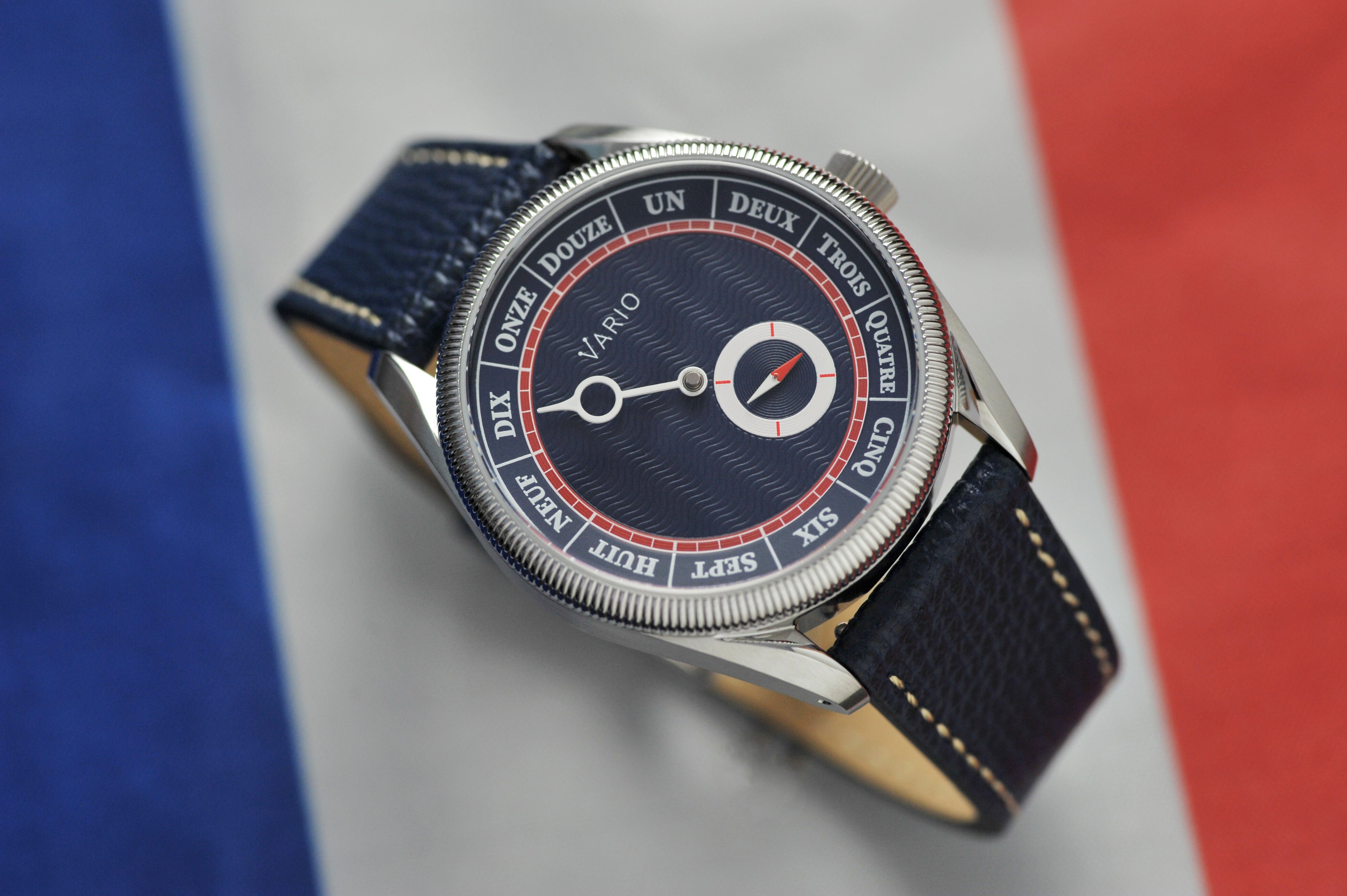 Vario NAVI Voyage Single Hand Watch 
