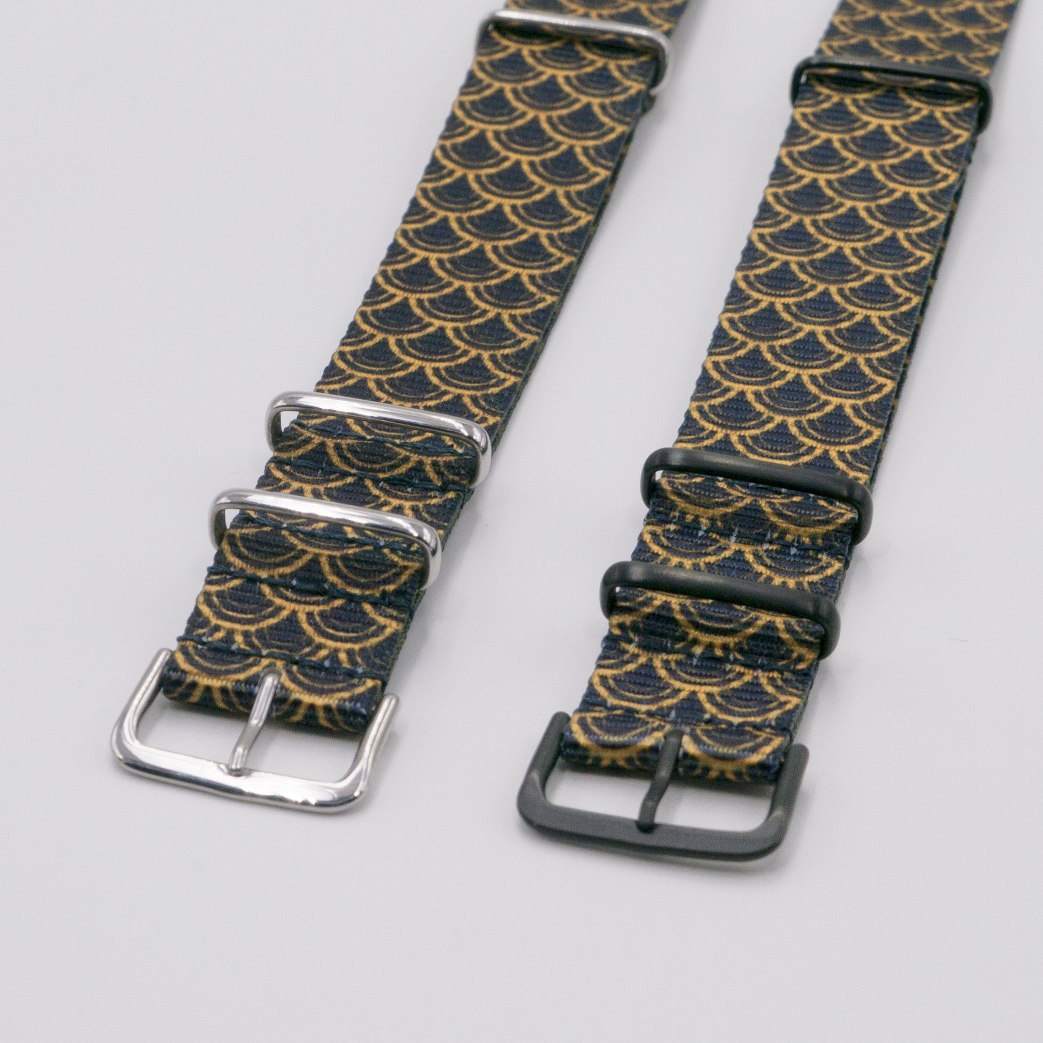vario golden serpent black graphic strap for smart watch