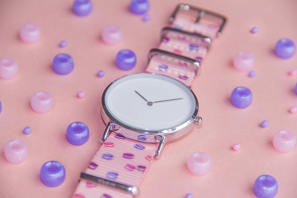 vario macaron dots strap with minimalist watch and beads