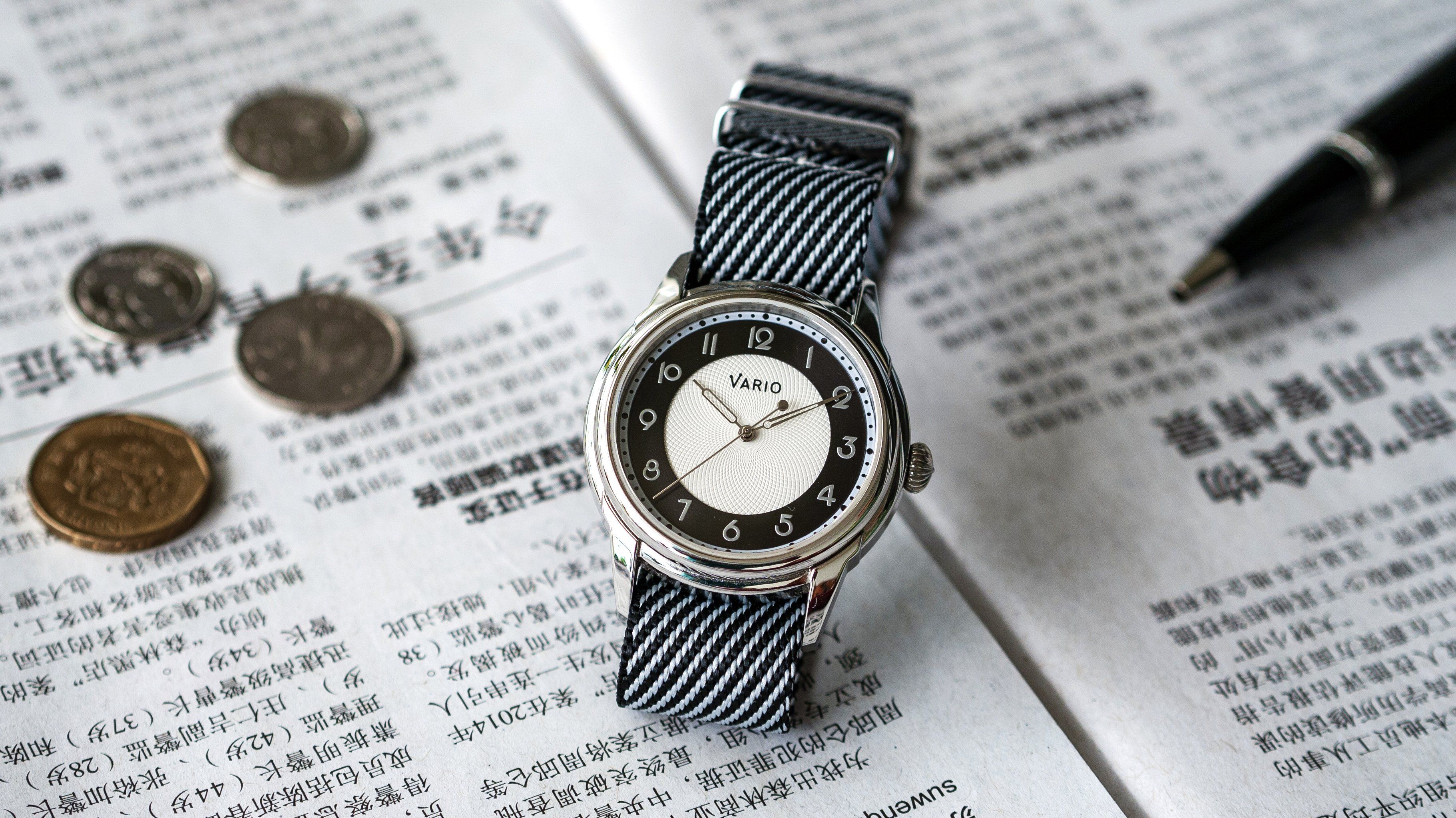 Vario Twill black white vario empire watch