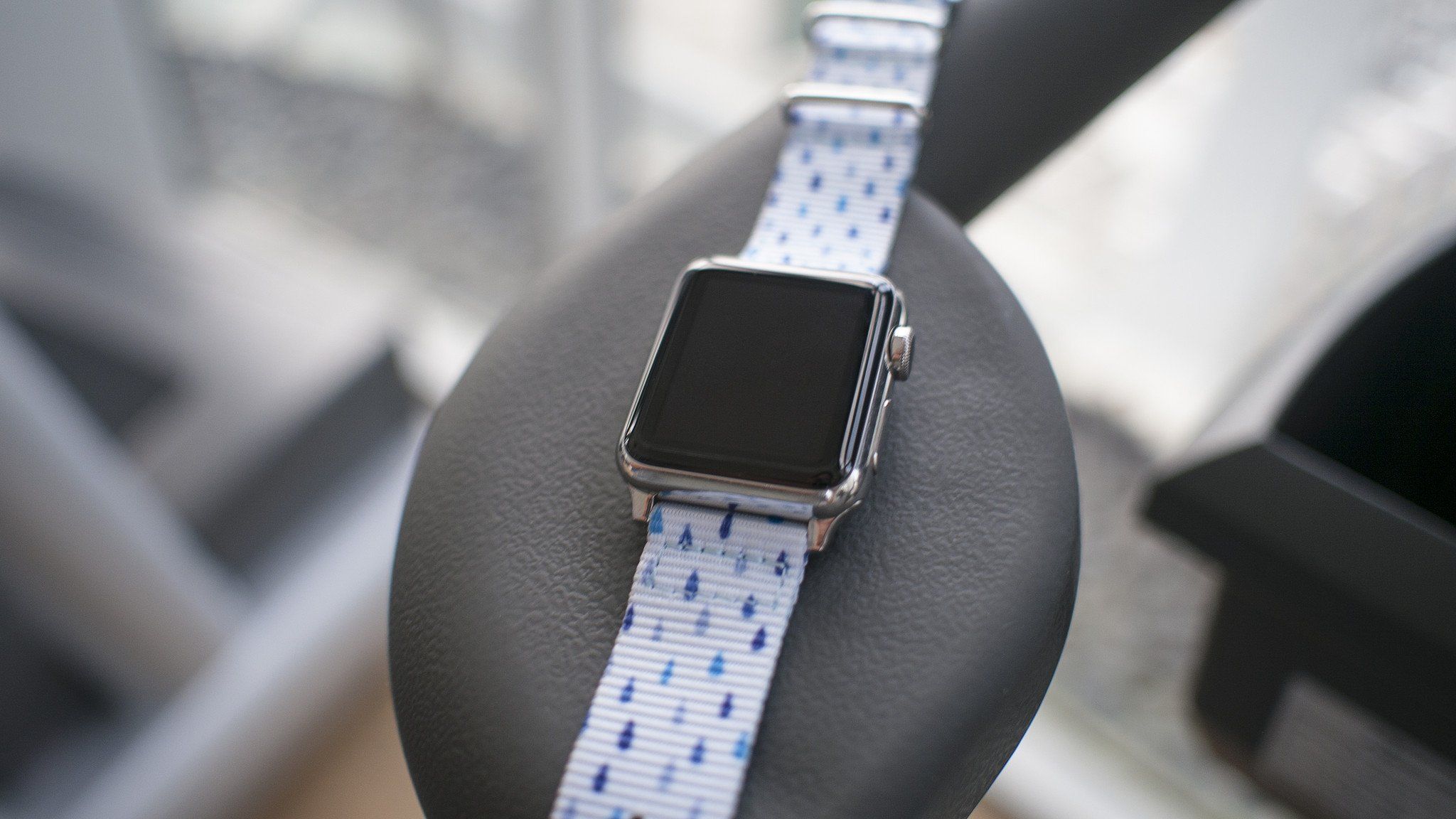 apple watch with raindrops 2 pc strap
